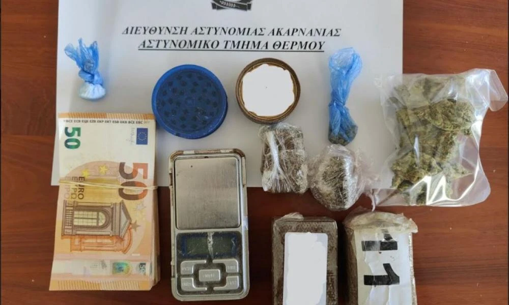 Αγρίνιο: Οδηγούσε με κοκαΐνη, κάνναβη, χάπια και μεγάλο ποσό χρημάτων